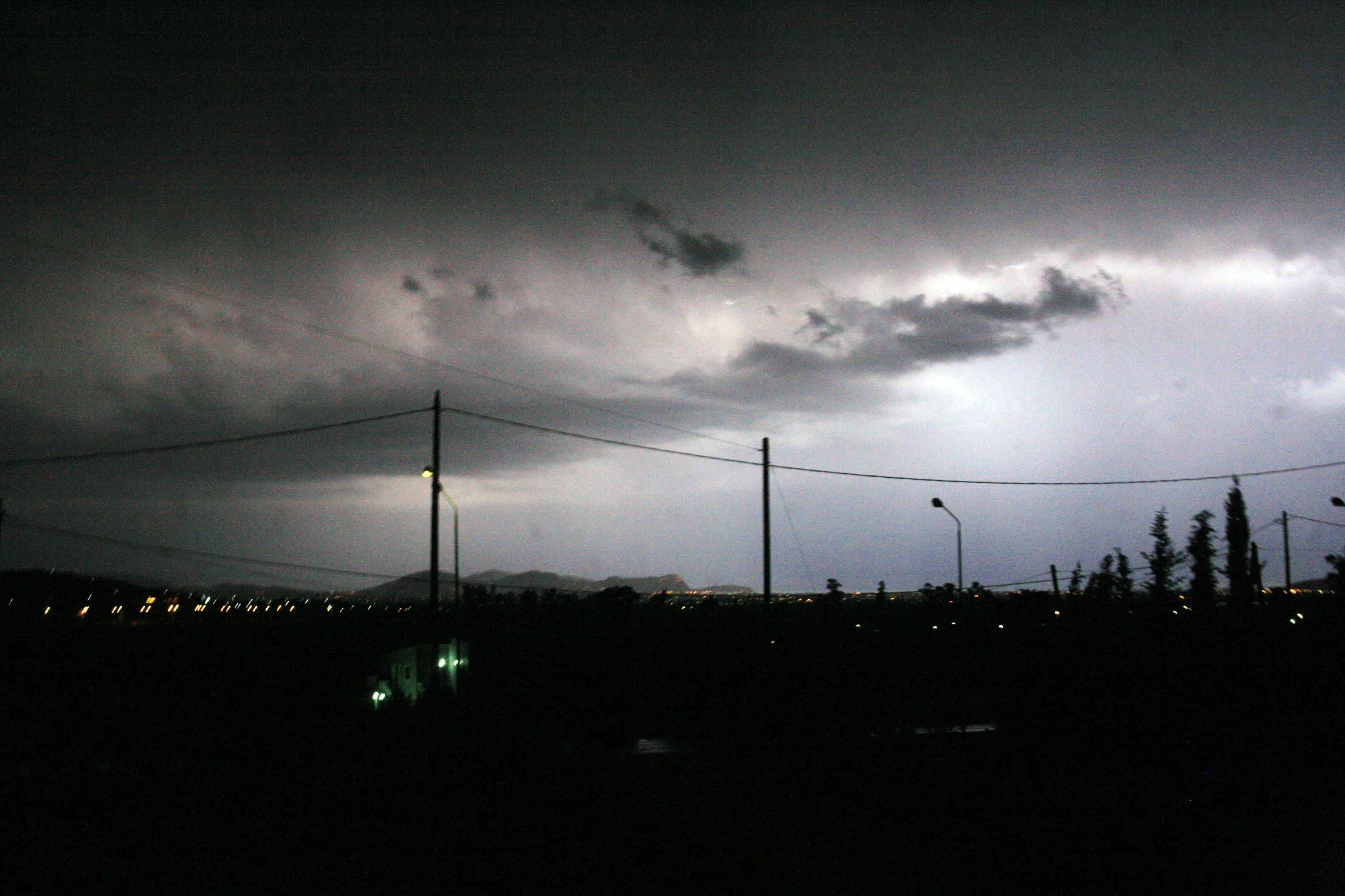 Νεφώσεις και πιθανότητα βροχών σε όλη τη χώρα