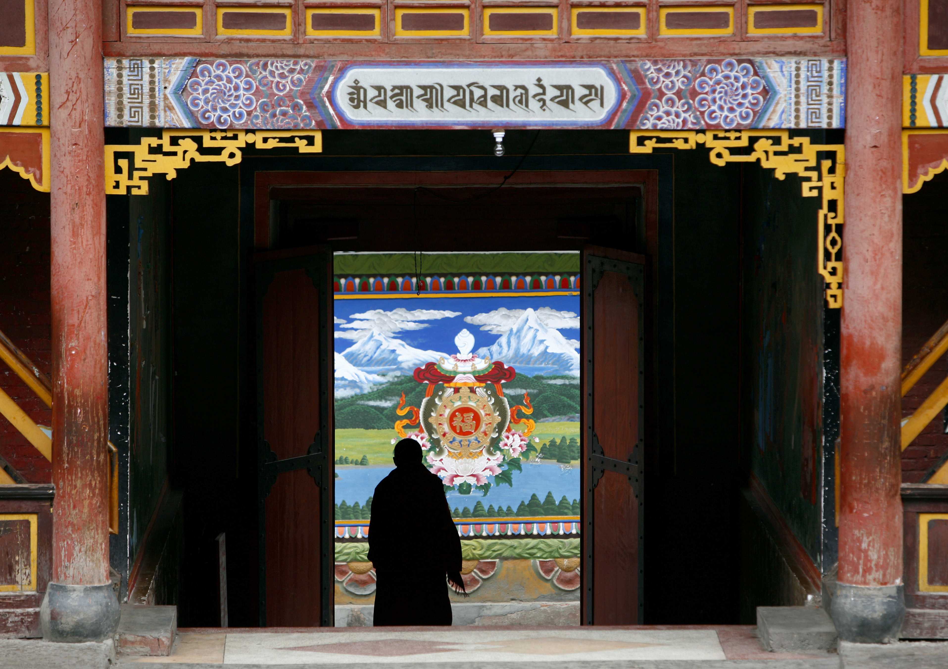 Η Κίνα κατά των κερδών στο όνομα της θρησκείας