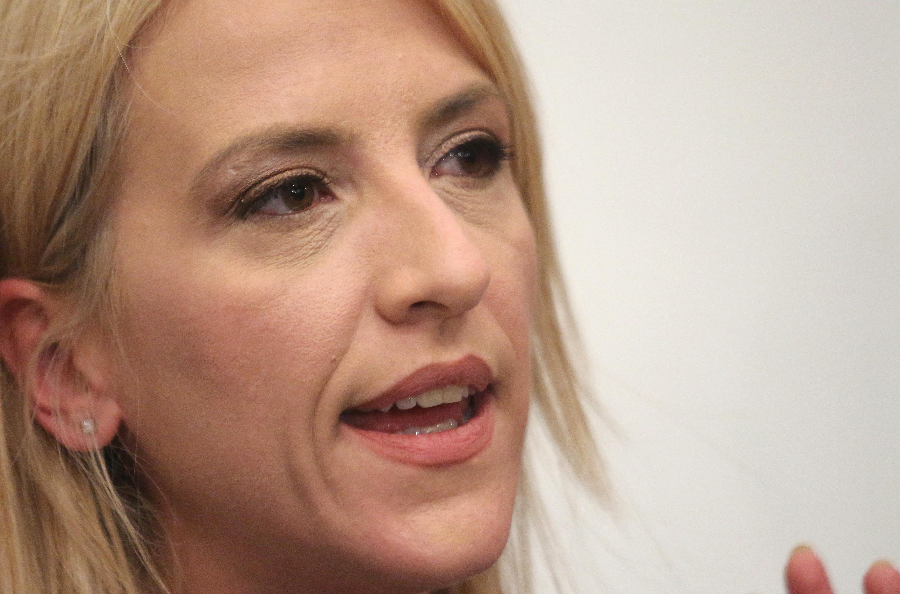 Δούρου: Παριστάνουν τους κήνσορες Μητσοτάκης και Μπακογιάννη