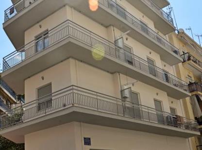 Αρνούνται να μετακινηθούν 13 κάτοικοι «κοινωνικής πολυκατοικίας»