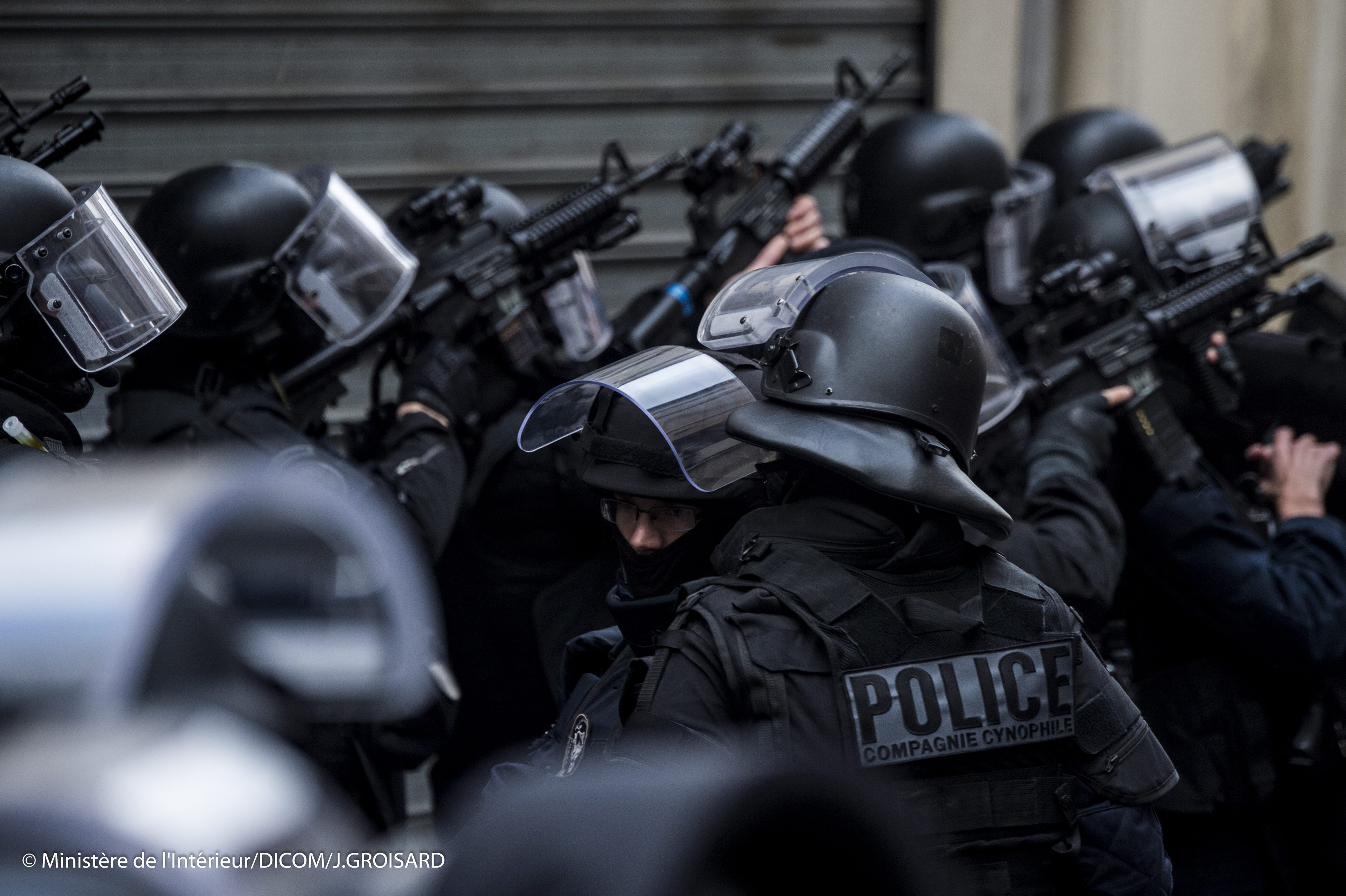 Γαλλία: Οι αρχές ανησυχούν για «εσωτερική απειλή»