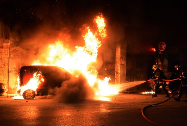 Επίθεση με βόμβες μολότοφ κατά του δικαστικού μεγάρου της Πάτρας