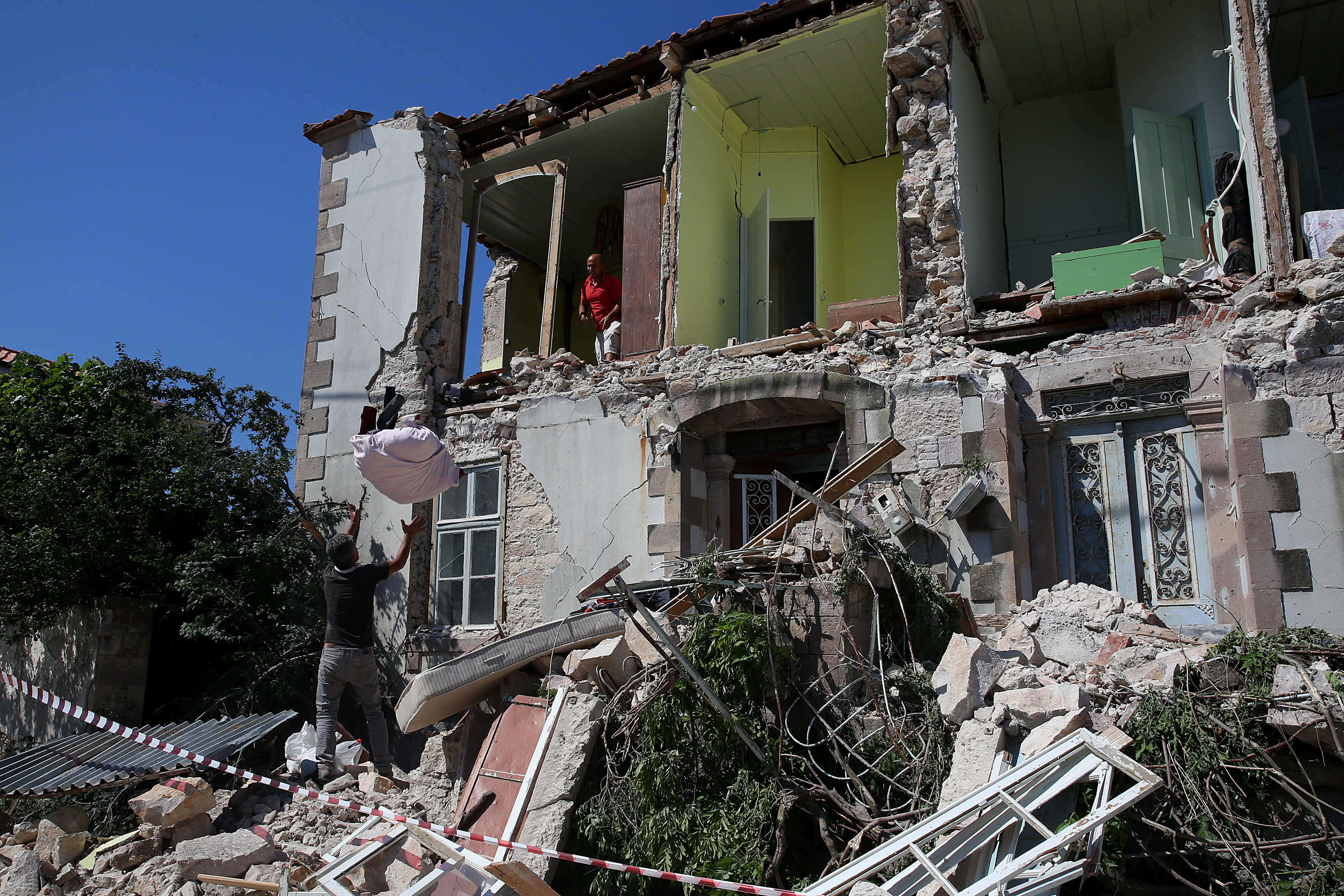 Μυτιλήνη: Διάθεση 2,5 εκατ.ευρώ για τις ζημιές από το σεισμό