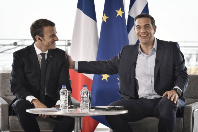 Ολοκληρώθηκε η συνάντηση Μακρόν – Τσίπρα στο Παρίσι [Βίντεο]