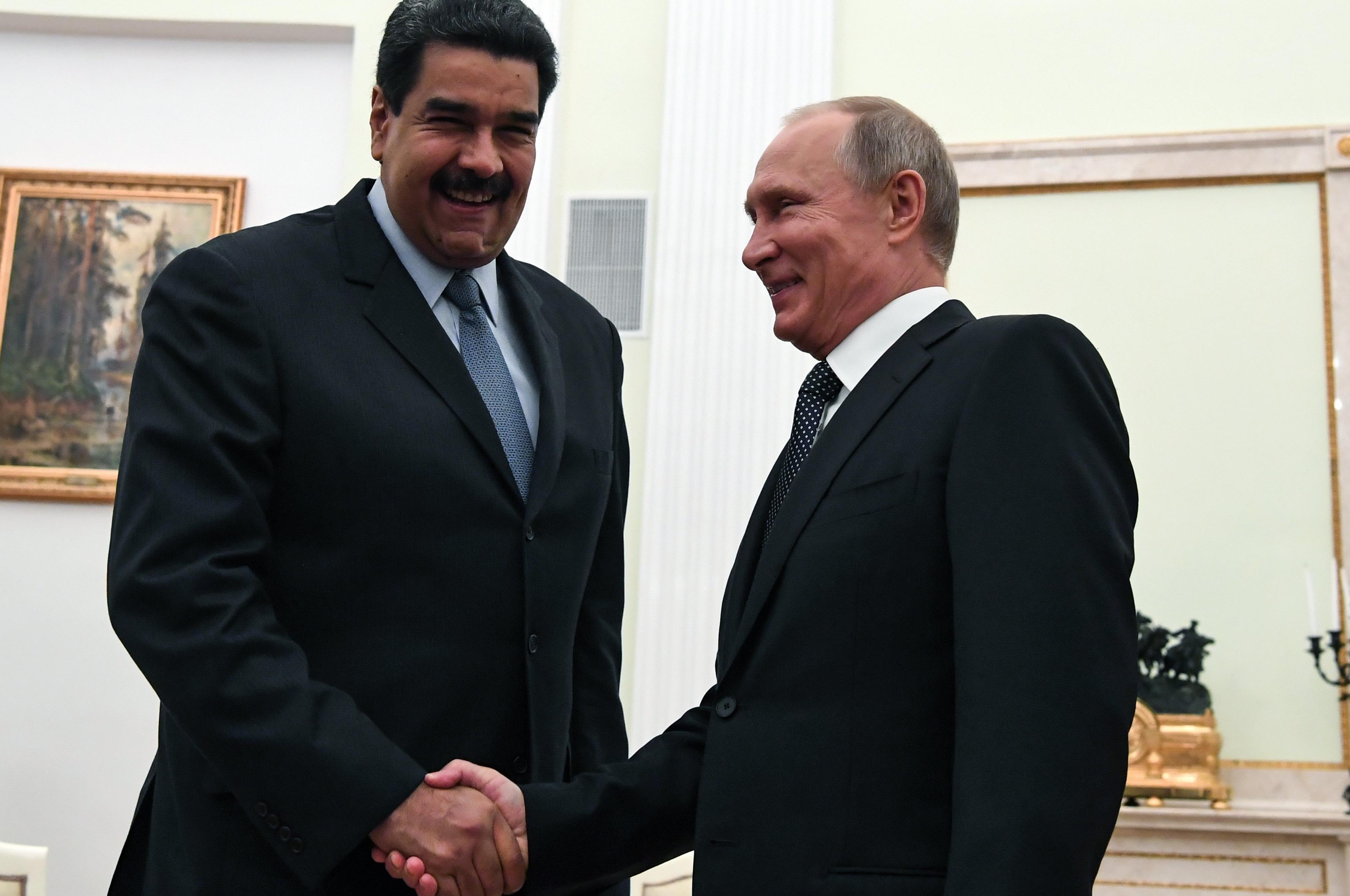 Συμφωνία με Μόσχα για αναδιάρθρωση χρέους Βενεζουέλας