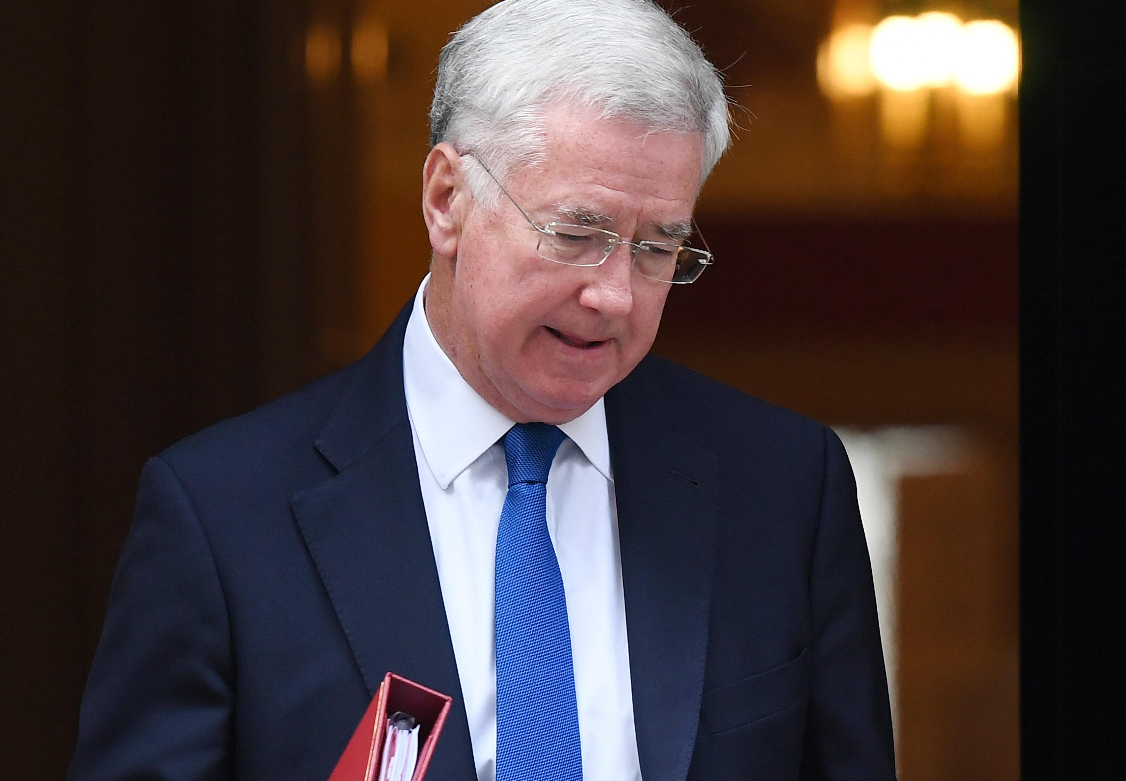 Παραιτήθηκε ο βρετανός υπουργός Άμυνας