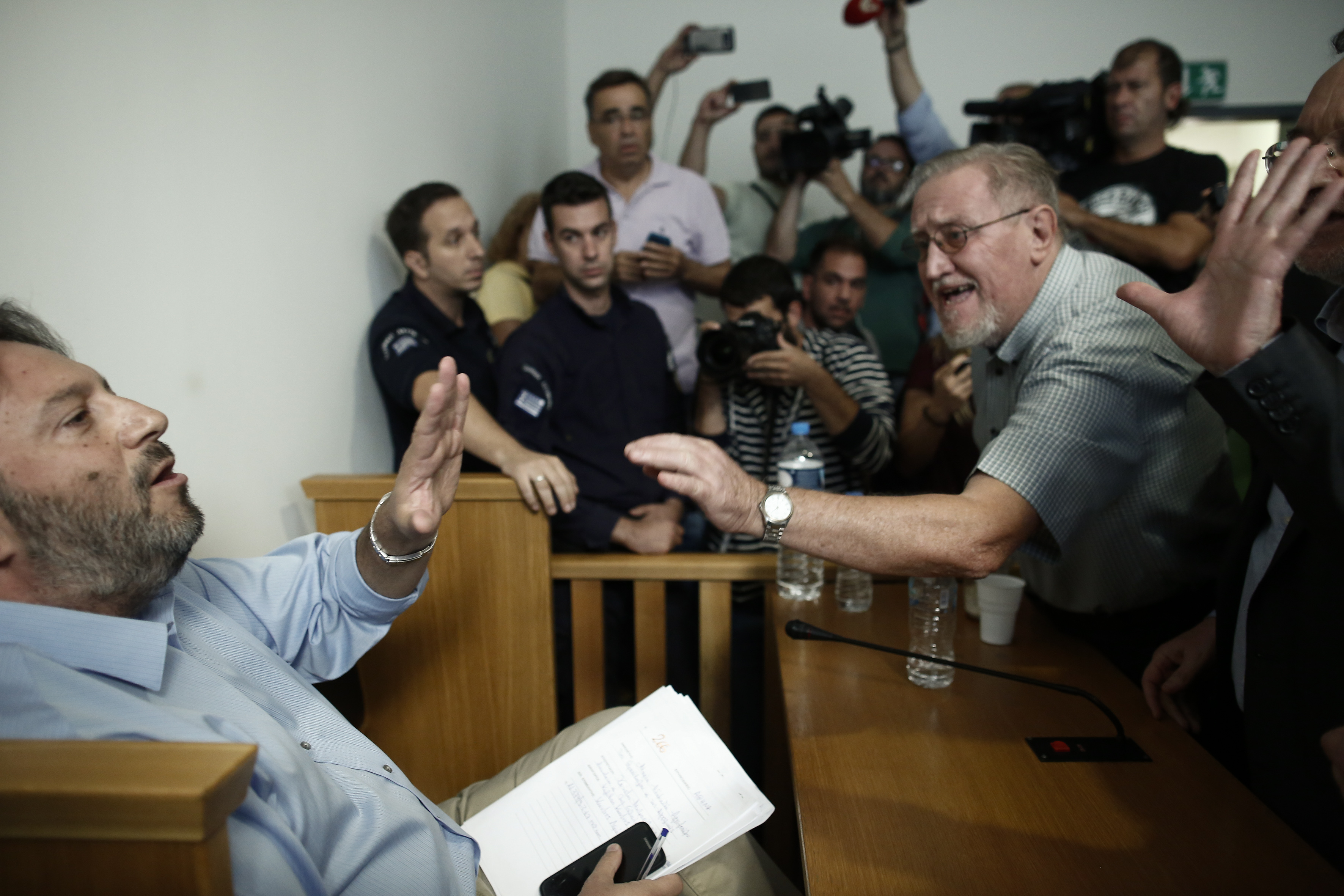 «Σωτηρία» της κυβέρνησης οι πλειστηριασμοί