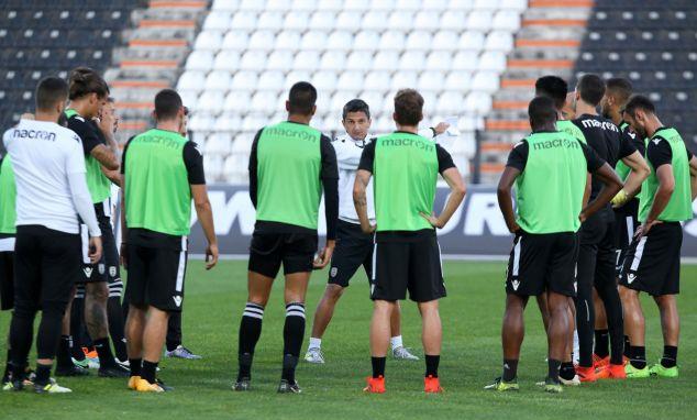 Κατσάδα του Λουτσέσκου στους παίκτες του ΠΑΟΚ