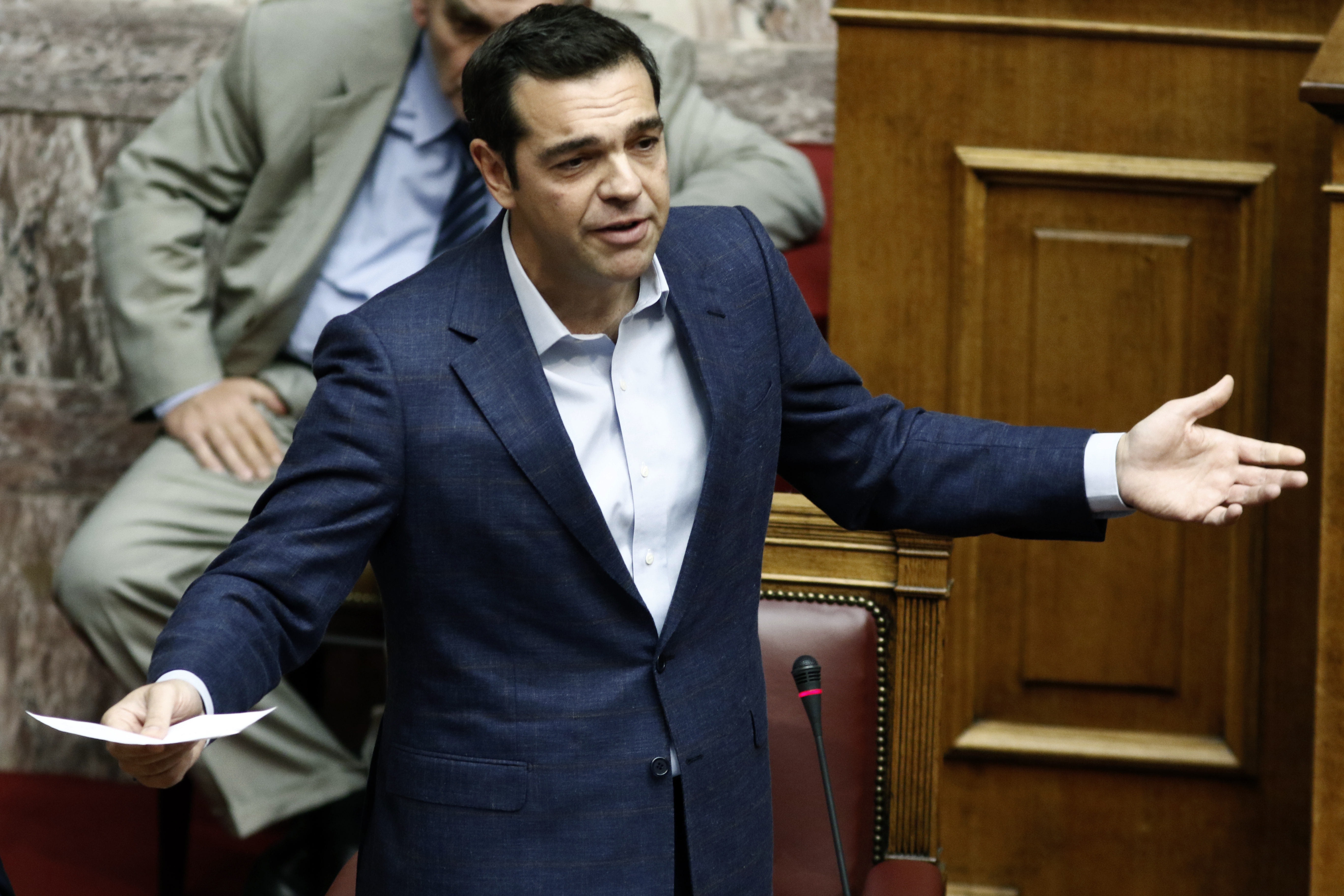 Γερμανική Handelsblatt: «Αφήστε τον Τσίπρα να δράσει!»