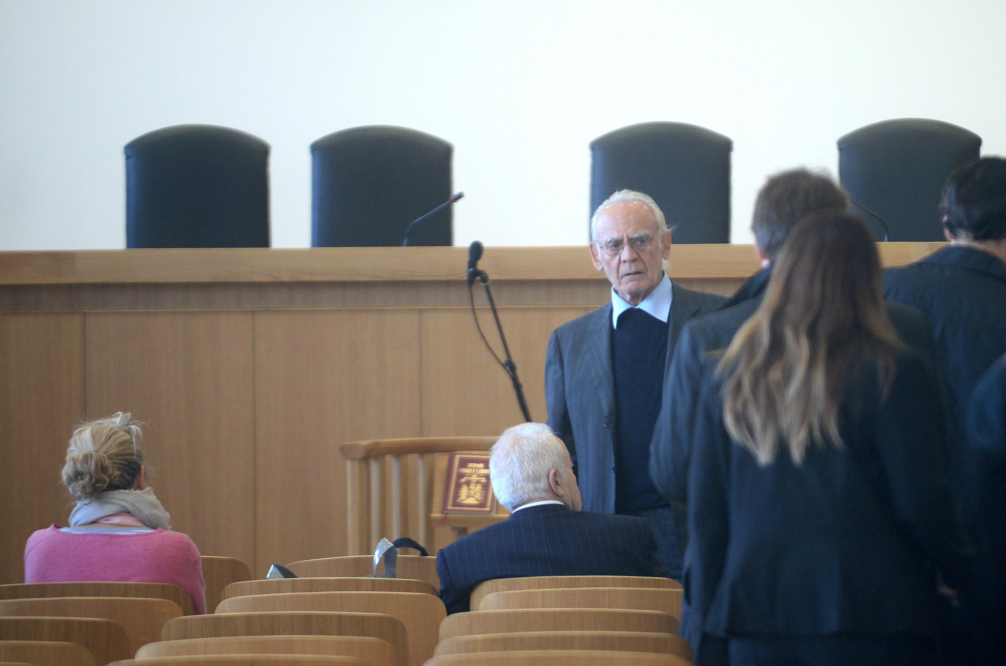 Στο Δημόσιο όλα τα ακίνητα και τα κινητά του Άκη Τσοχατζόπουλου