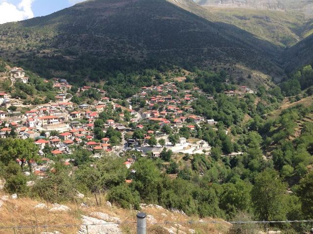 Τζουμέρκα: Τρεις μαθητές περιμένουν ακόμη το δάσκαλo τους