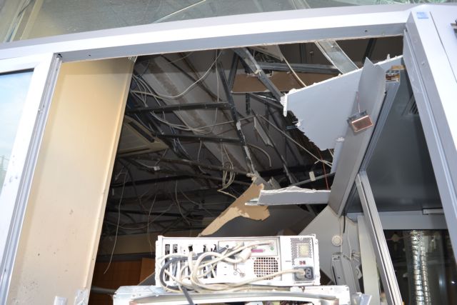 Ανατίναξαν ΑΤΜ στη Σαρωνίδα