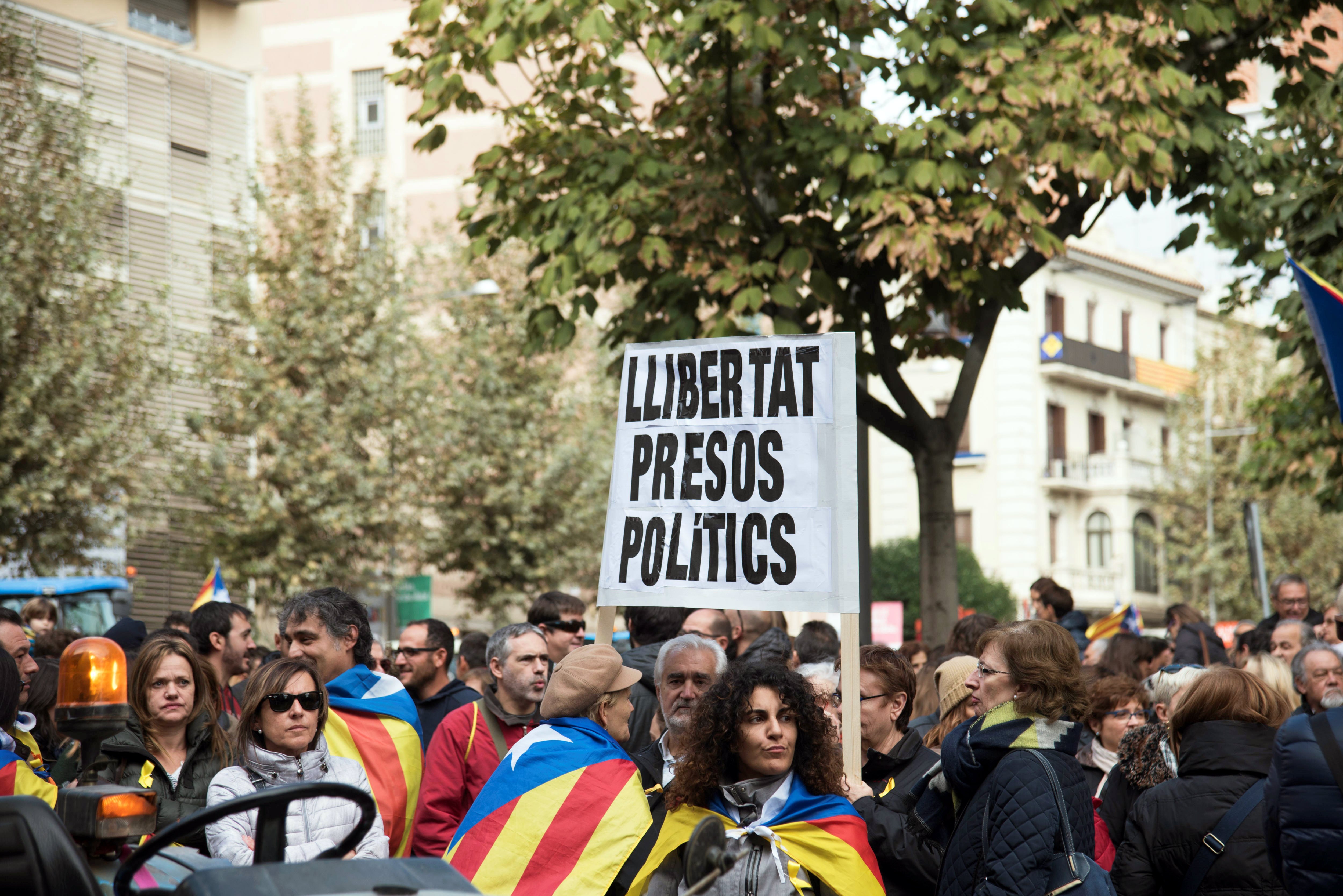 Ισπανία: Θα μπορούσαμε να επιτρέψουμε δημοψηφίσματα υπέρ ανεξαρτησίας
