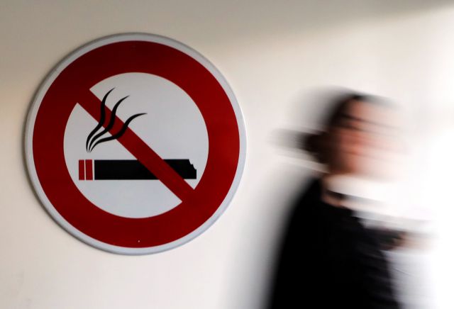 ΗΠΑ: Καπνοβιομηχανίες δείχνουν τους κινδύνους του καπνίσματος