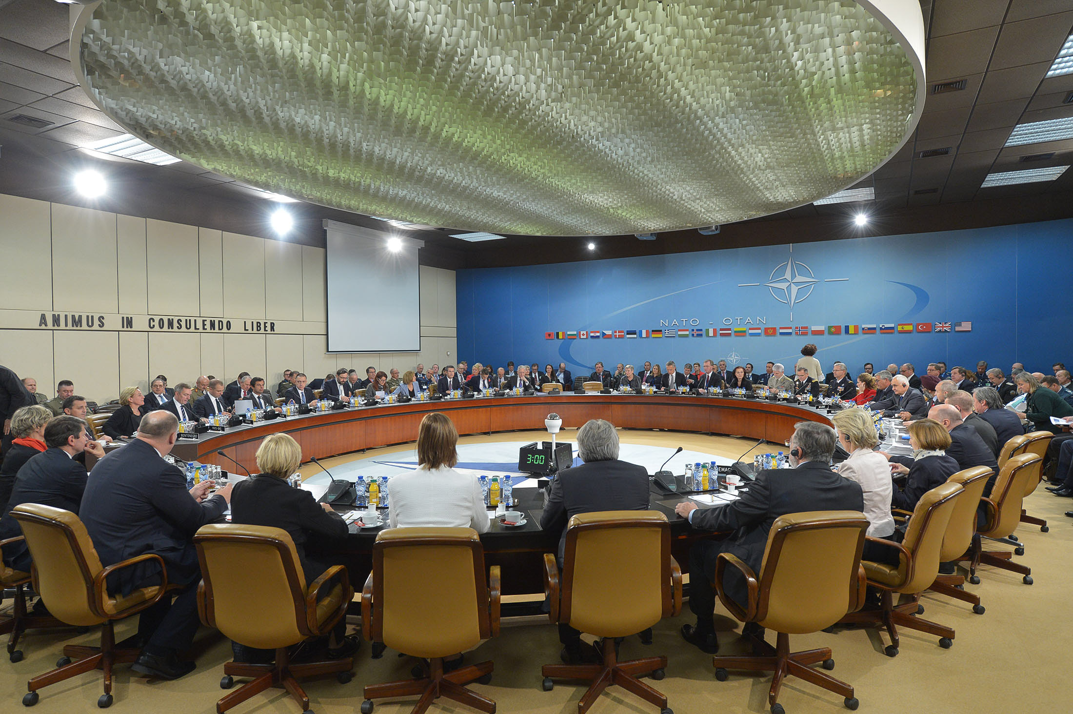 Η πρώην υπουργός Άμυνας της Γερμανίας πιθανή νέα ΓΓ του ΝΑΤΟ