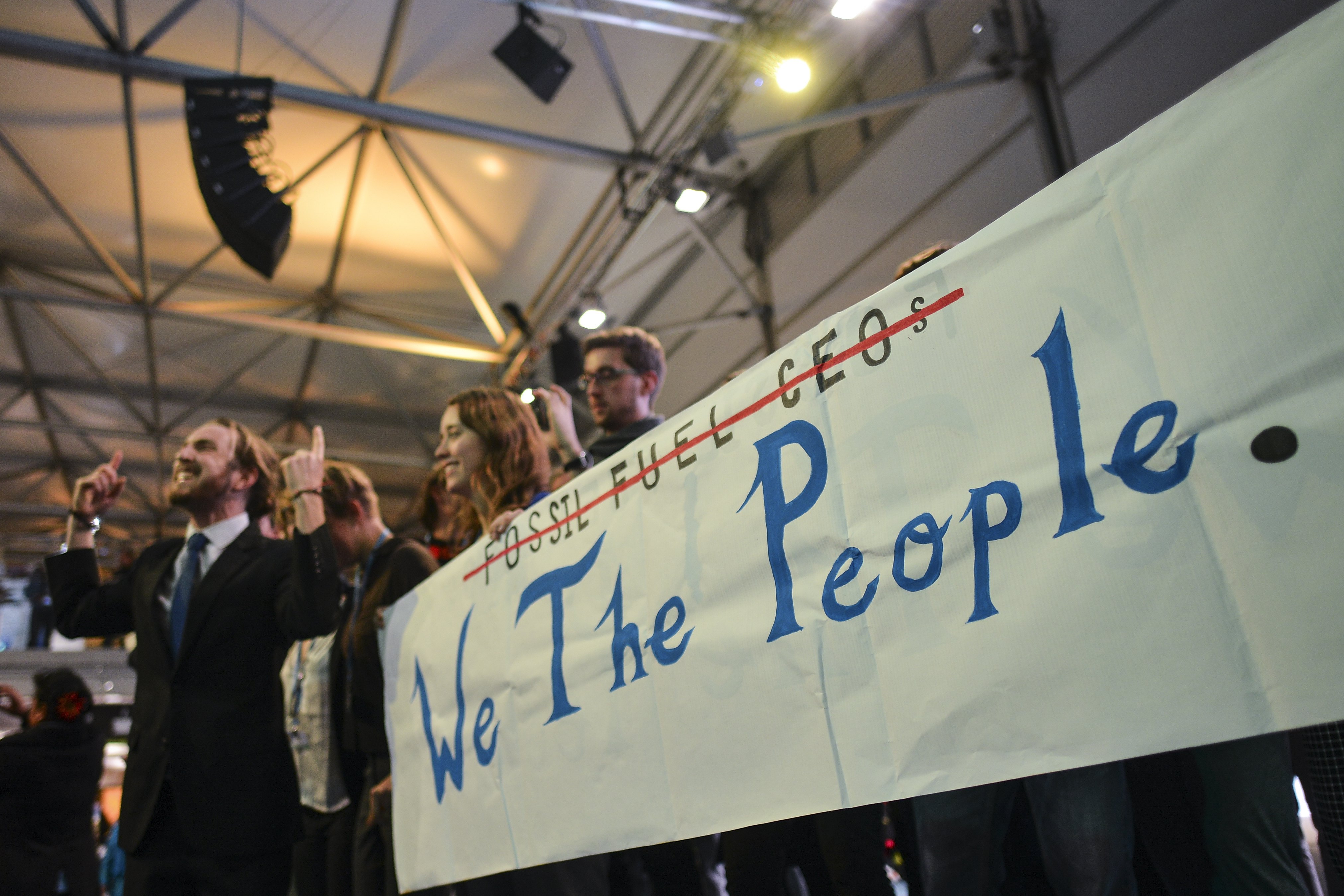 Διαδηλωτές διέκοψαν εκδήλωση των ΗΠΑ για το κλίμα