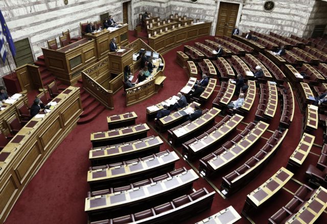 Κριτική στον Τσίπρα με αιχμή το κοινωνικό μέρισμα