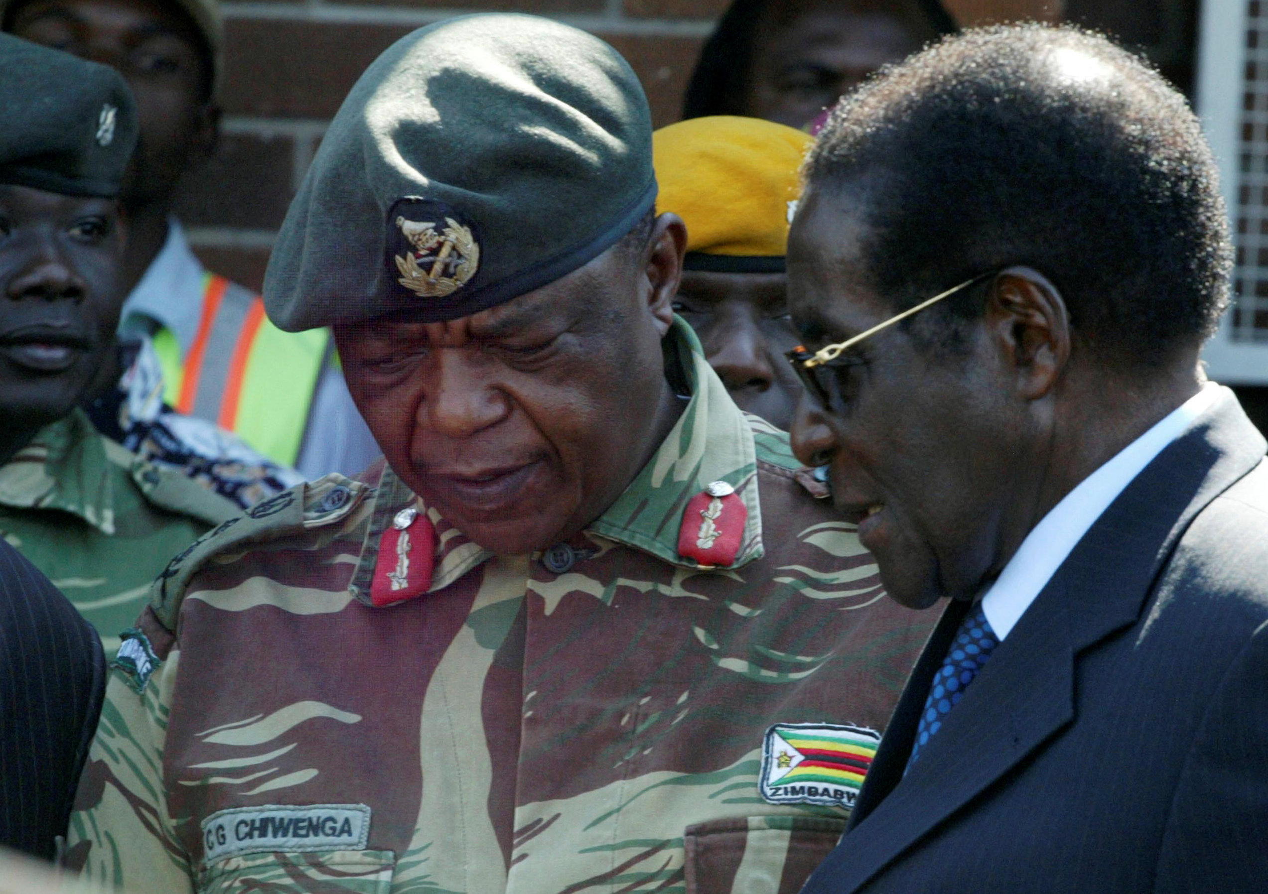 Ανάστατη η Ζιμπάμπουε από το προνουντσιαμέντο του στρατού