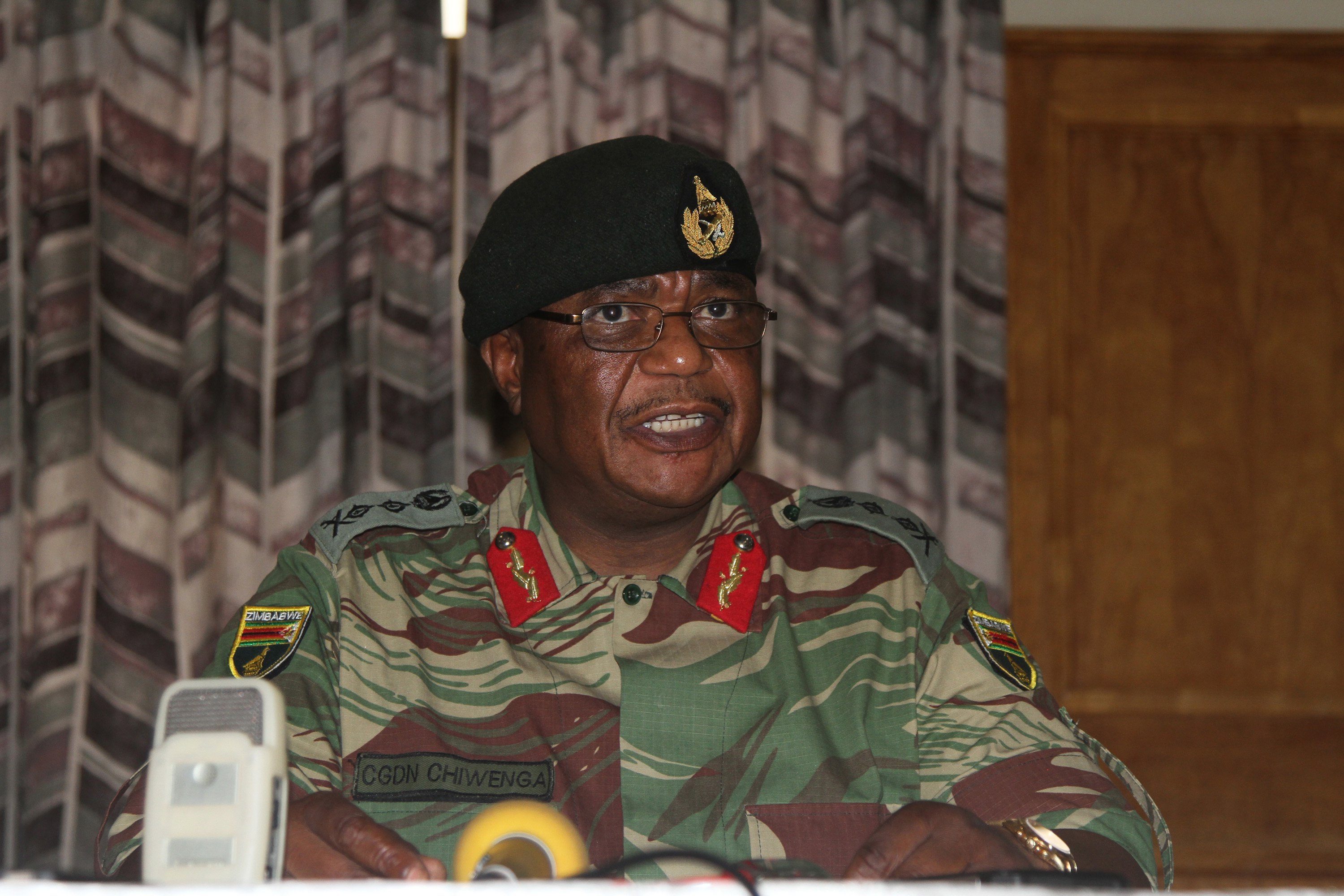 Πραξικόπημα στην Ζιμπάμπουε: Υπό κράτηση ο πρόεδρος Μουγκάμπε