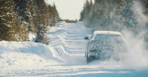 Lamborghini Urus 2018: Winter is coming! [Video]