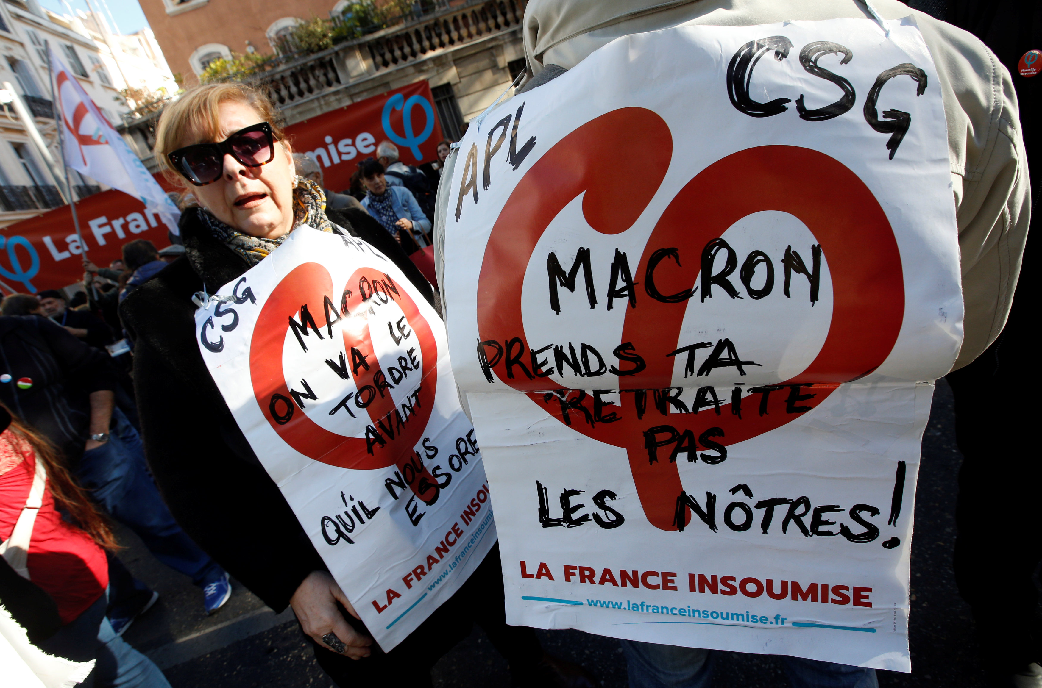Γαλλία: Στους δρόμους χιλιάδες επικριτές του Μακρόν