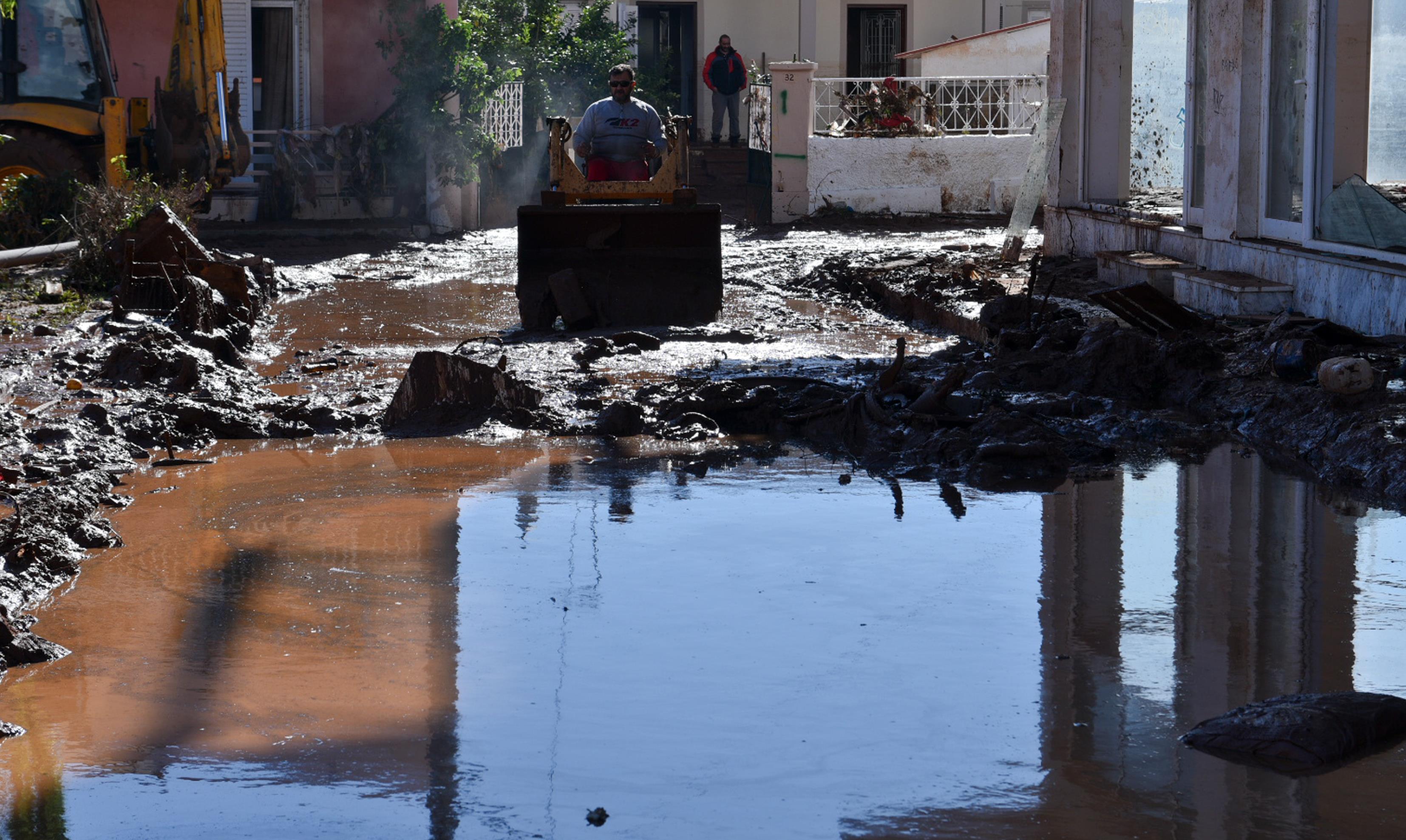 Έπεσαν 200 χιλιοστά βροχής σε έξι ώρες στο όρος Πατέρας