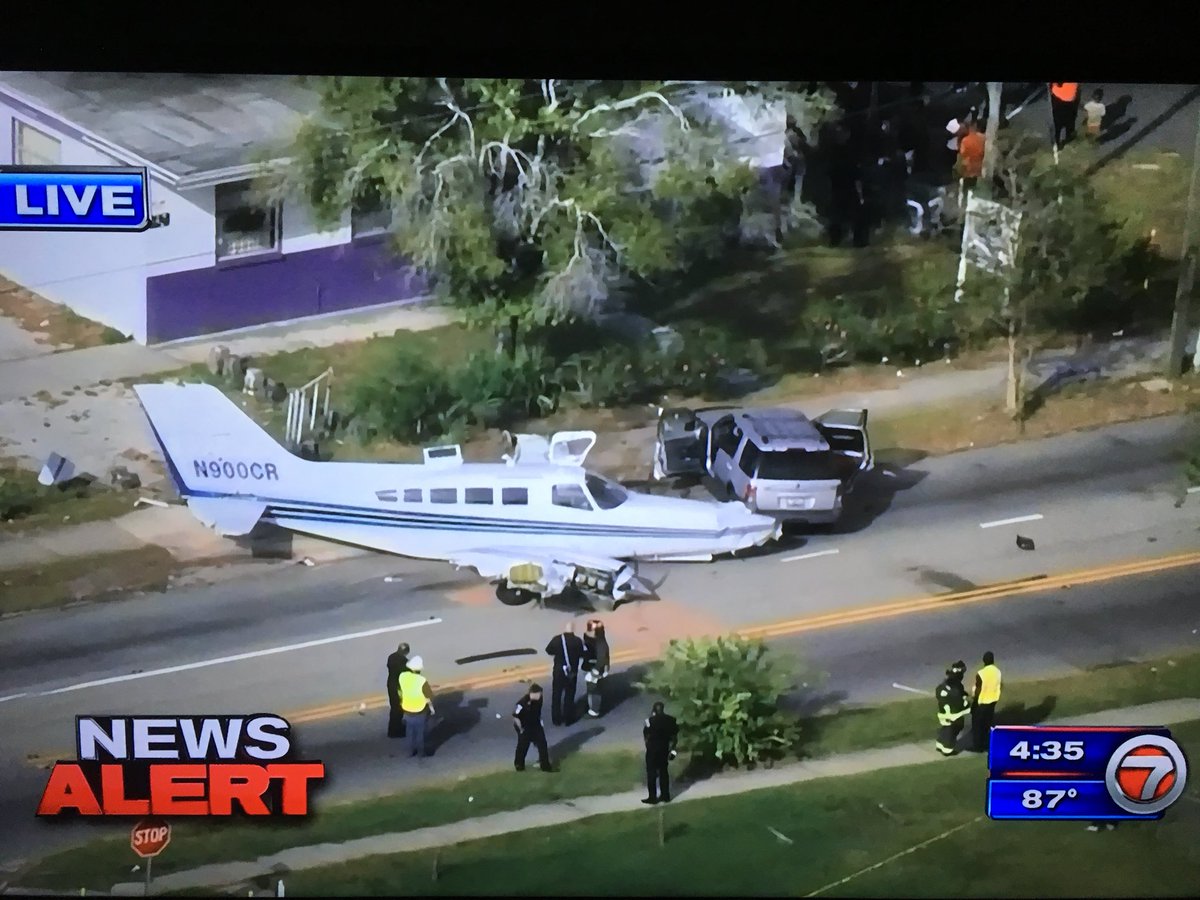 Συντριβή αεροσκάφους σε λεωφόρο της Φλόριντα [Βίντεο]