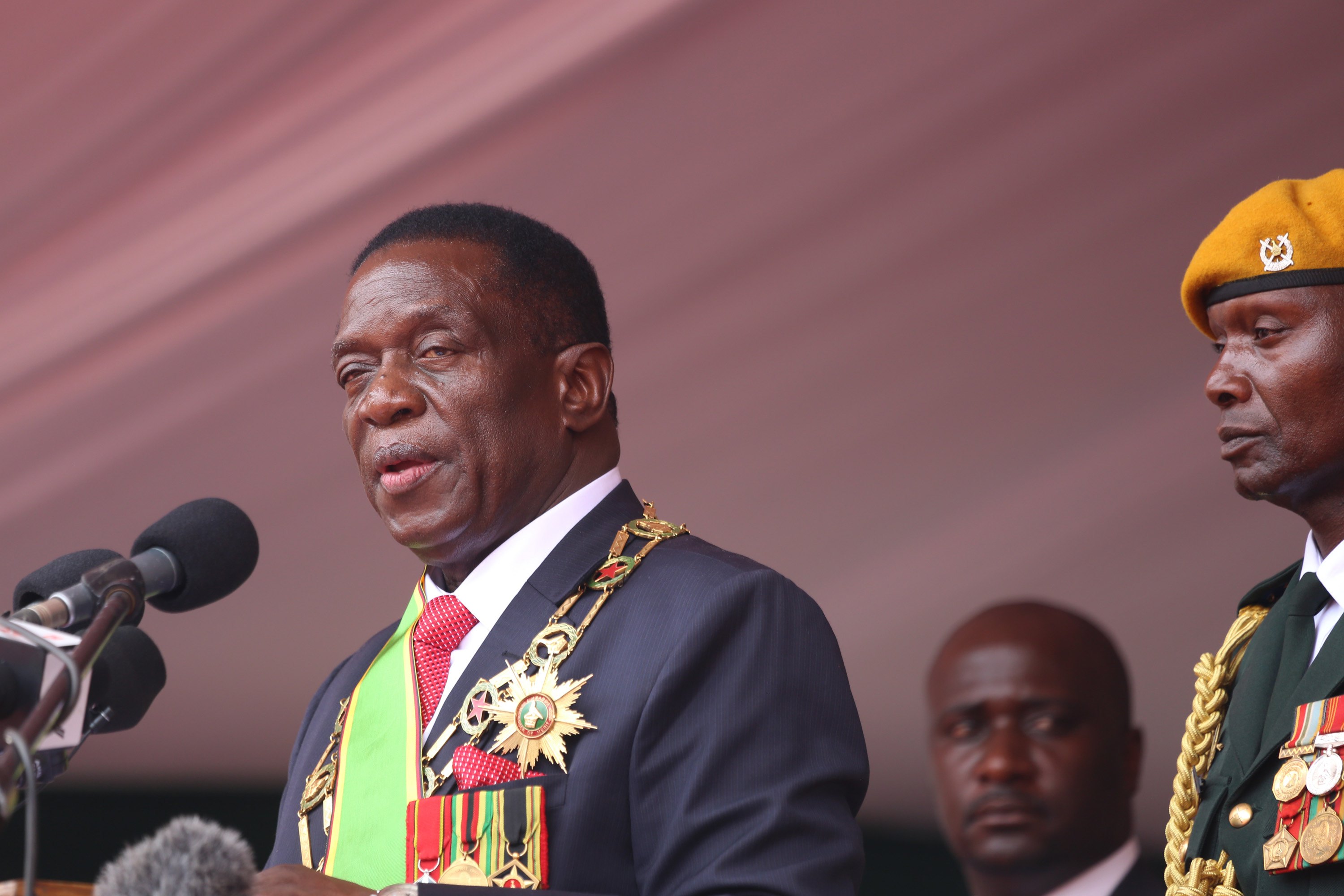 Ζιμπάμπουε: Νέες θέσεις εργασίας υποσχέθηκε ο Μνανγκάγκουα