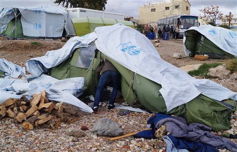 Χίος: Την άμεση εκκένωση του hot spot της ΒΙΑΛ ζητά ο Δήμος