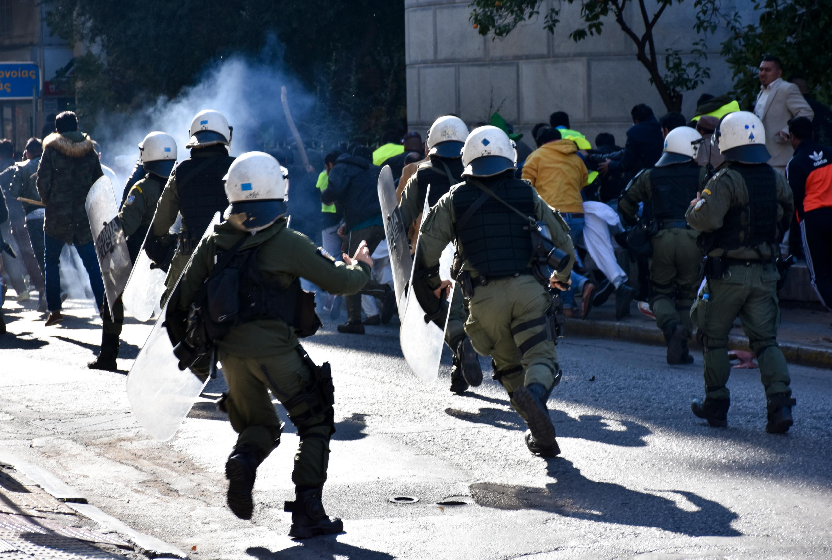 Συμπλοκή οπαδών του ΠΑΟΚ με Πακιστανούς [Βίντεο]
