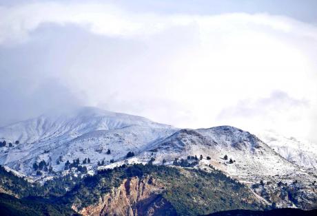 Στα «λευκά» το Παναχαϊκό μετά από ολονύχτια χιονόπτωση [Βίντεο]