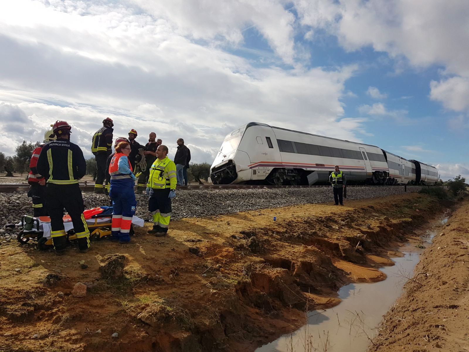 Ισπανία: Εκτροχιάστηκε τρένο στη Σεβίλλη, 21 τραυματίες