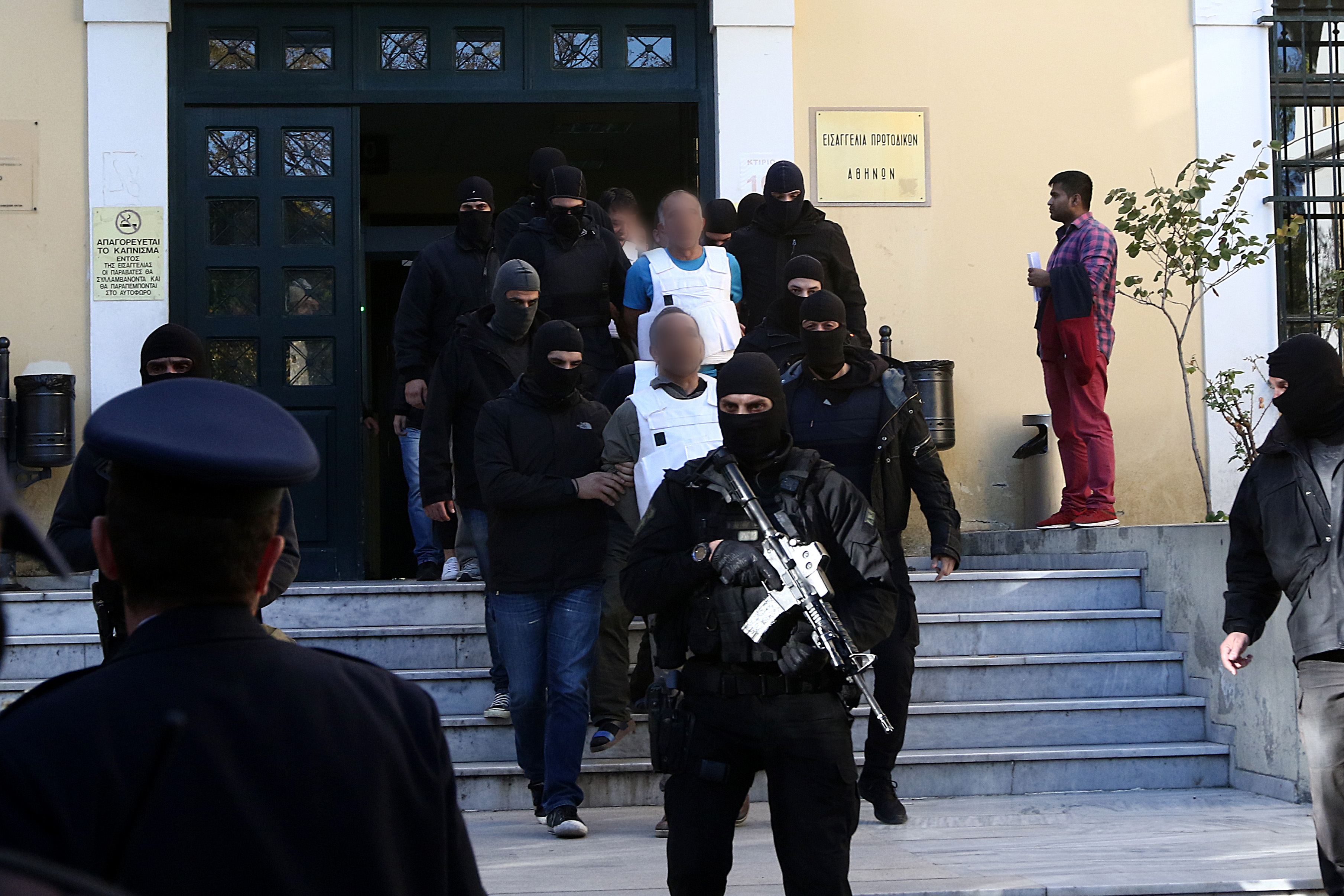 Βαρύτατες διώξεις για τρομοκρατία σε βάρος των εννέα Τούρκων