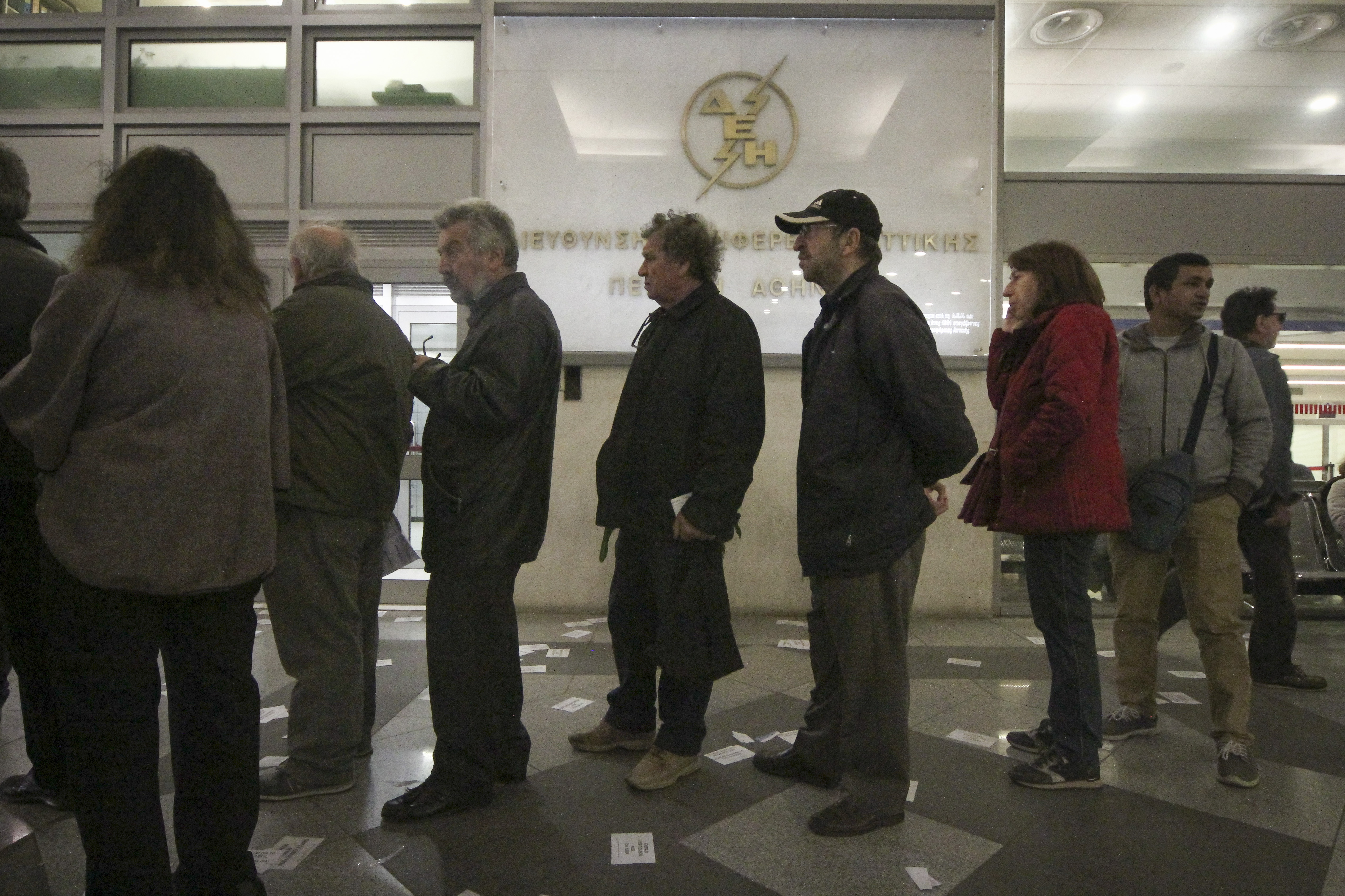 Έφοδος Ρουβίκωνα στα κεντρικά της ΔΕΗ [Βίντεο]