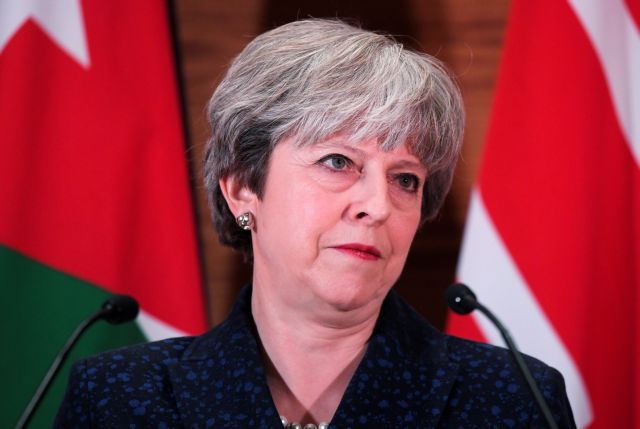 Μέι: Λάθος του Τραμπ να αναρτήσει τα αντιισλαμικά βίντεο