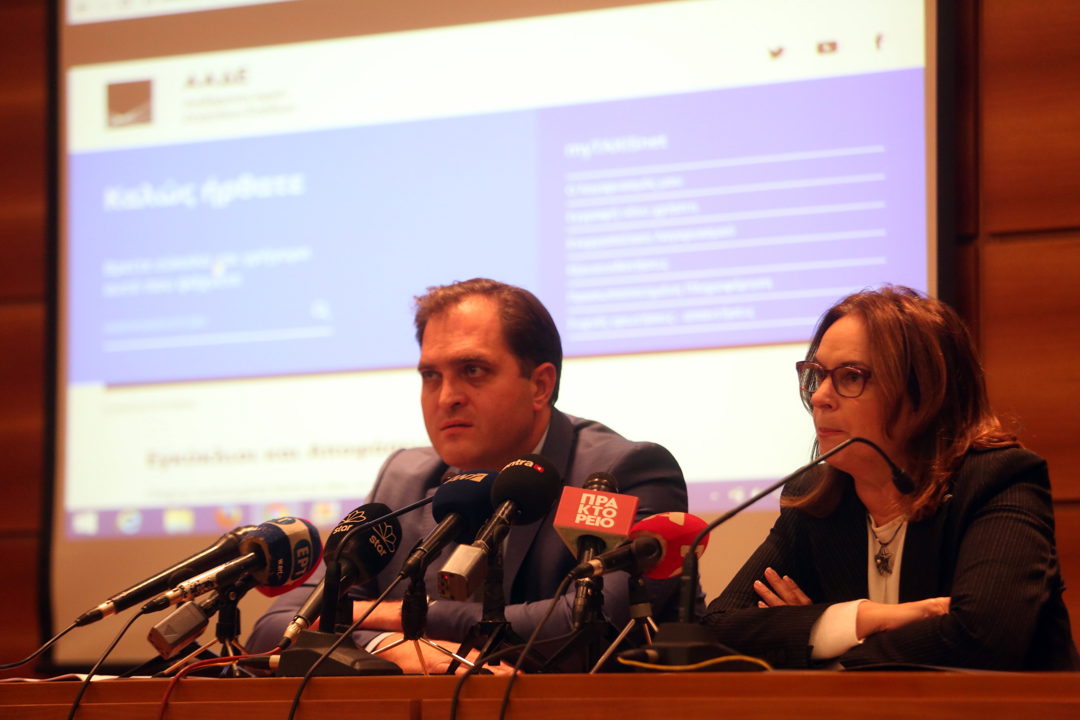 ΥΠΟΙΚ: Δύο δισ.ευρώ επιπλέον φοροέσοδα από αύξηση χρήσης πλαστικού χρήματος