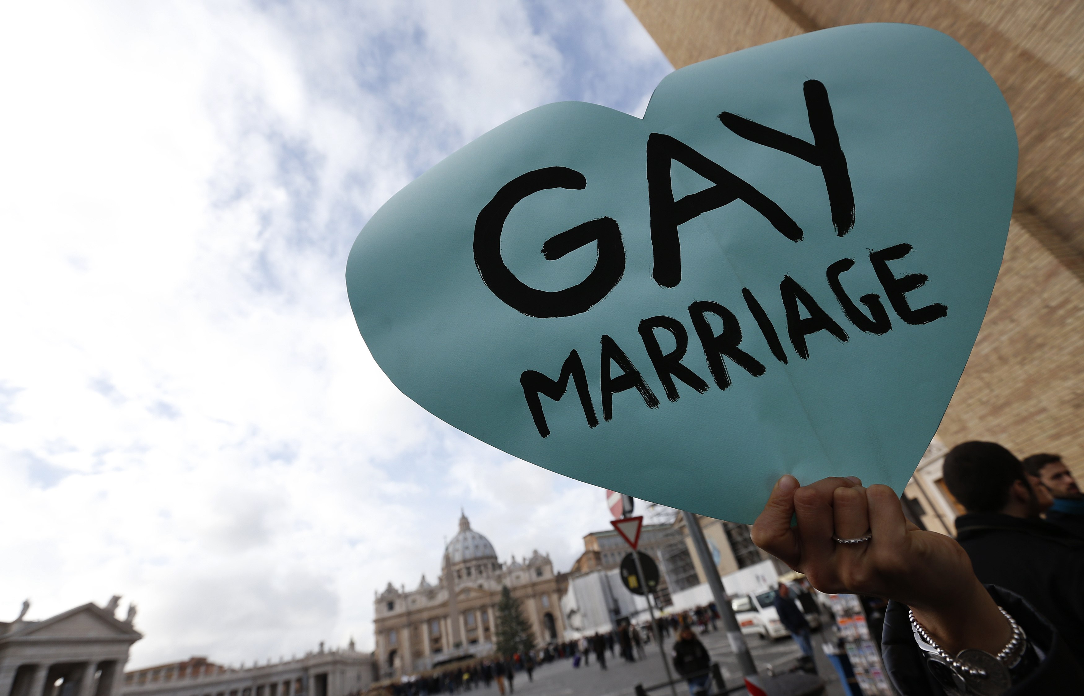 ΗΠΑ: Σάλος με υπόθεση ζαχαροπλάστη που αρνήθηκε τούρτα γάμου για γκέι