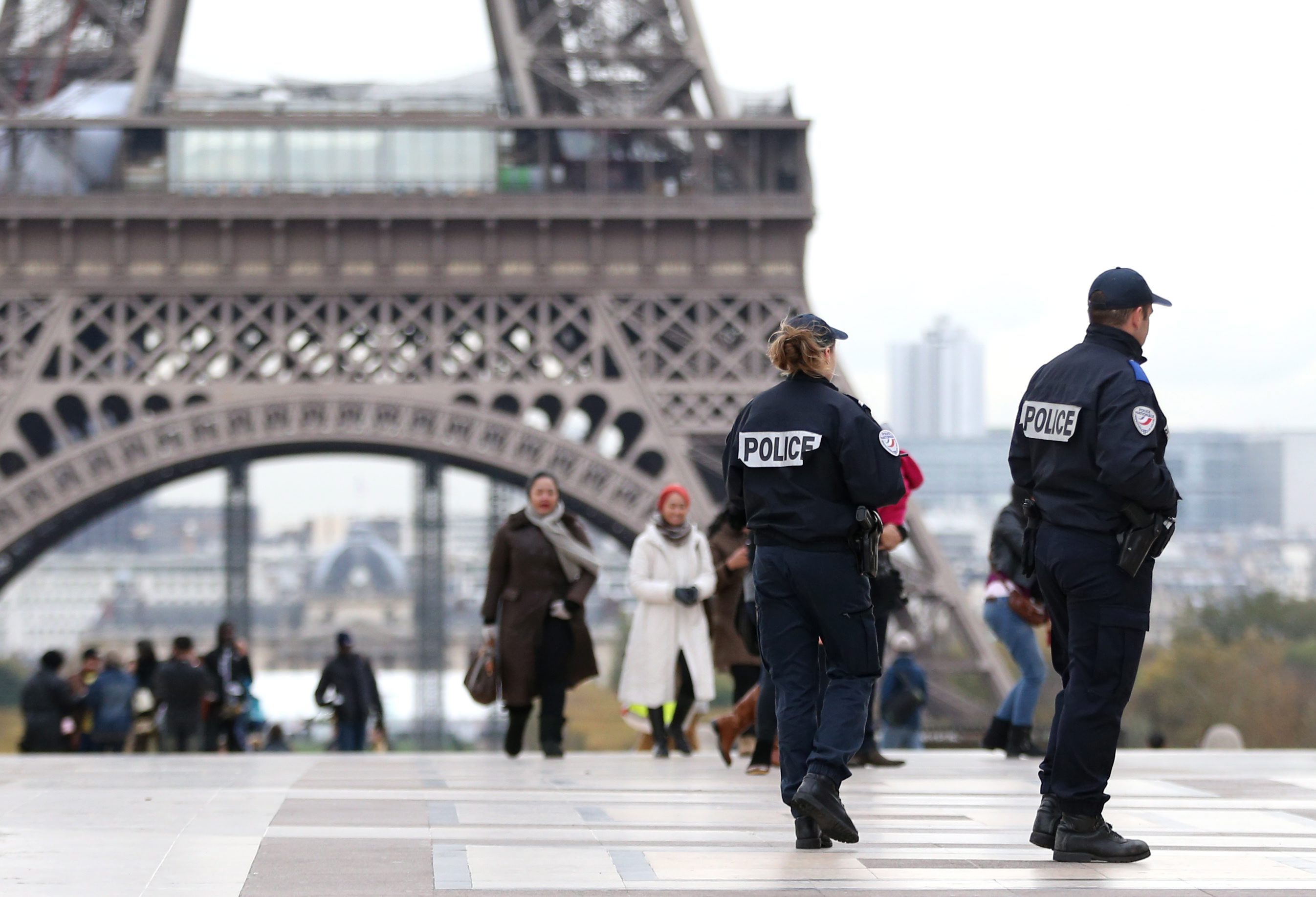 Γαλλία: Επί ποδός 100.000 μέλη υπηρεσιών ασφαλείας για τα Χριστούγεννα