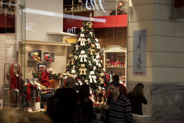 Το ωράριο των καταστημάτων μέχρι την Πρωτοχρονιά