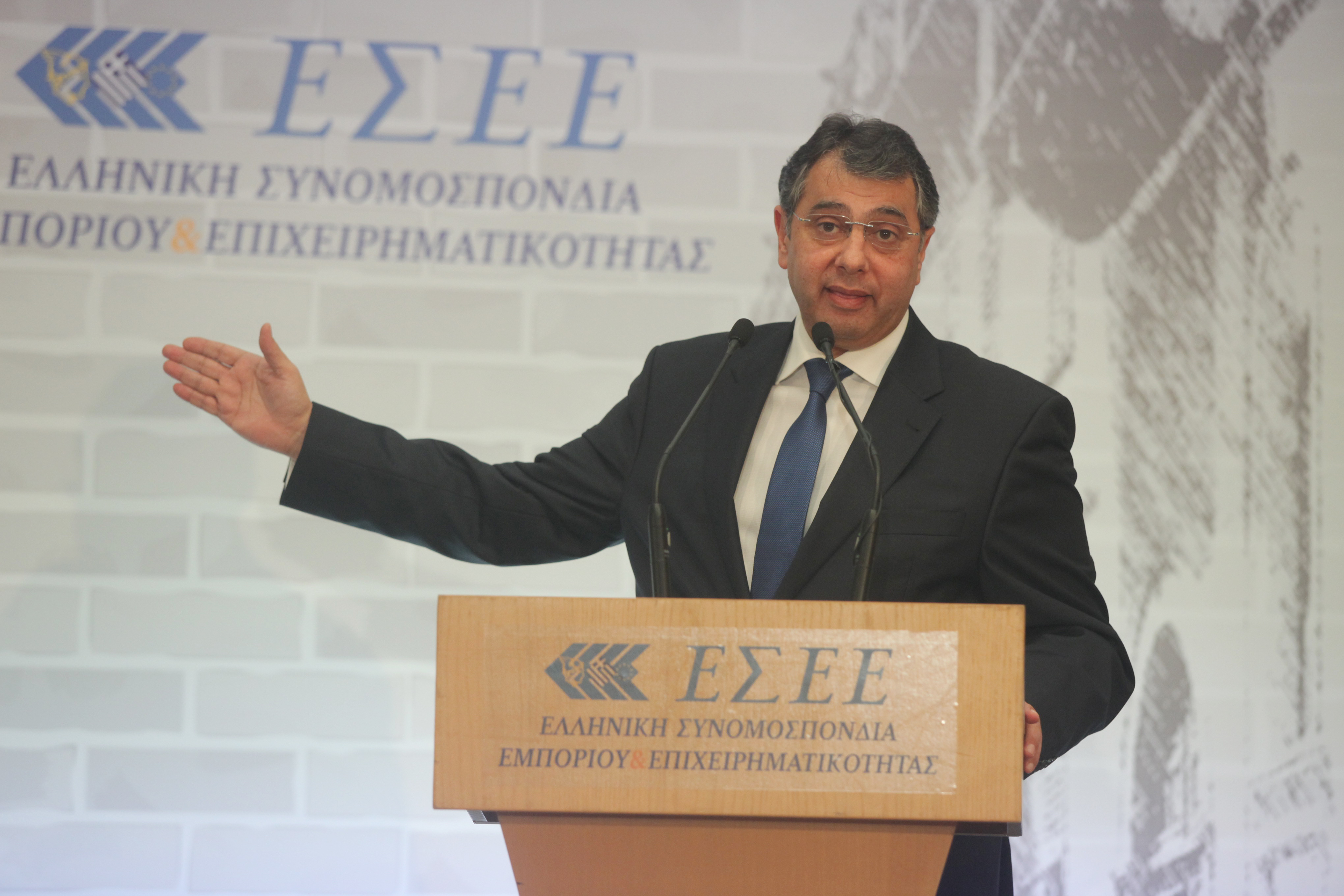 Businesses rush to meet end of year obligations