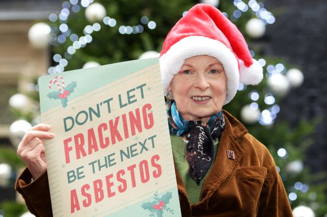 Τέλος οι επιδείξεις μόδας για την Βίβιαν Γουέστγουντ