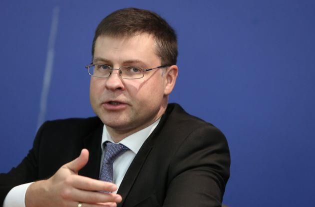 Ντομπρόβσκις: Κανονικά η έξοδος της Ελλάδας τον Αύγουστο