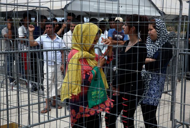 Καλογήρου: Σε εκκρεμότητα 15.000 αιτήσεις ασύλου