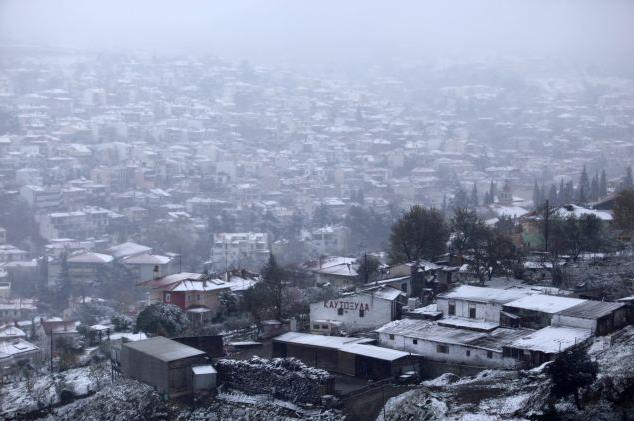 Χιονόνερο στο κέντρο της Θεσσαλονίκης