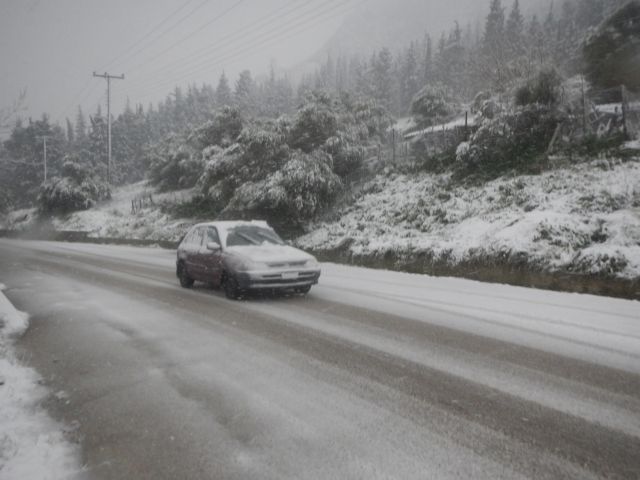 Χριστουγεννιάτικος καιρός: Τσουχτερό κρύο και χιόνια