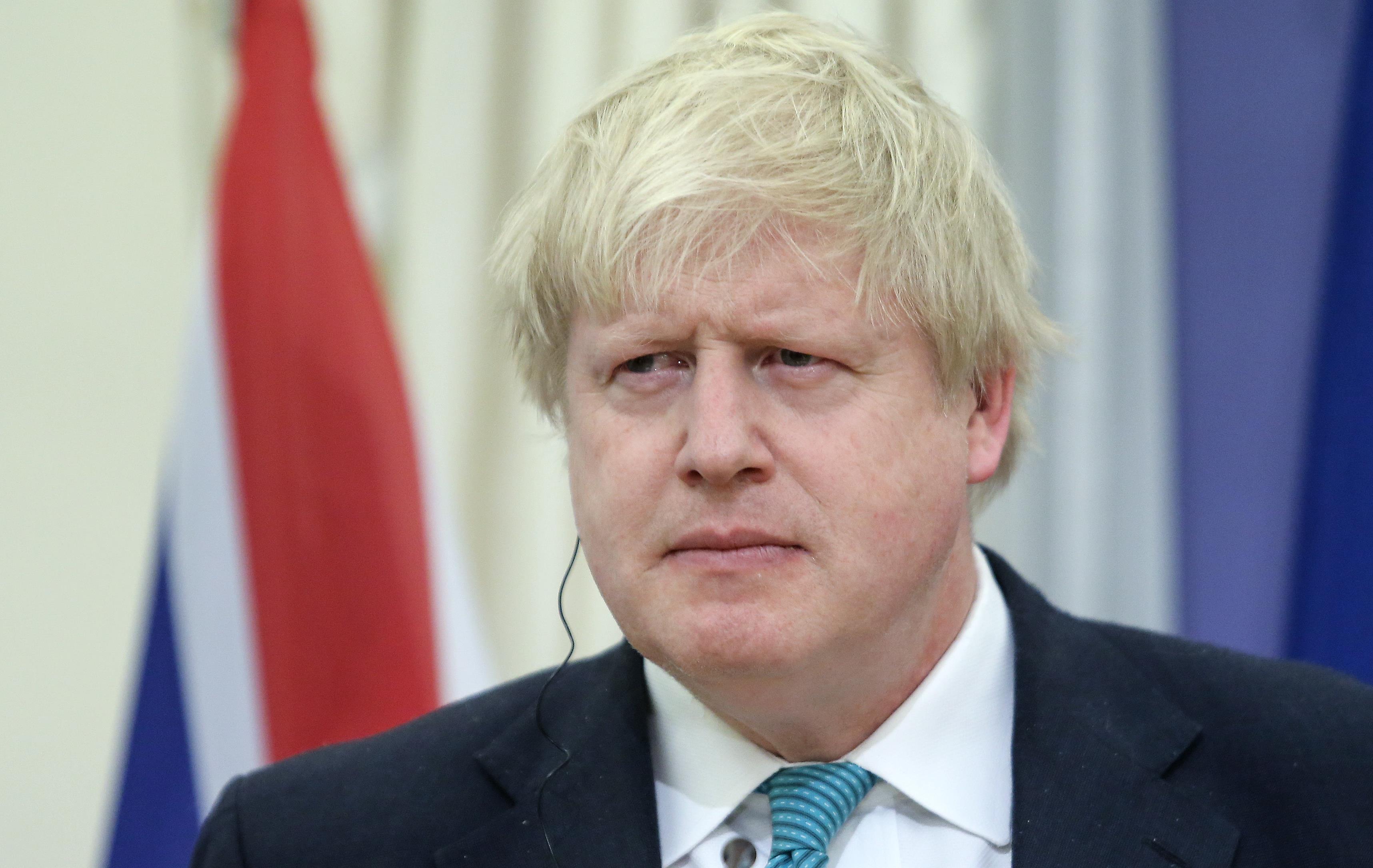 O βρετανός ΥΠΕΞ δηλώνει ότι είναι εκ πεποιθήσεως ρωσόφιλος