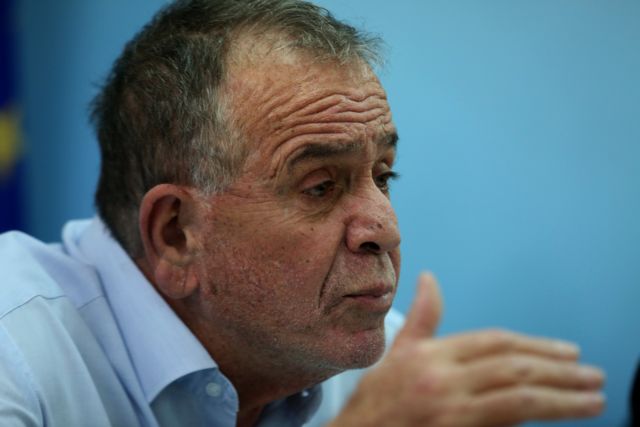 «Πυρά» Μουζάλα κατά Γαληνού για τους οικίσκους στη Λέσβο