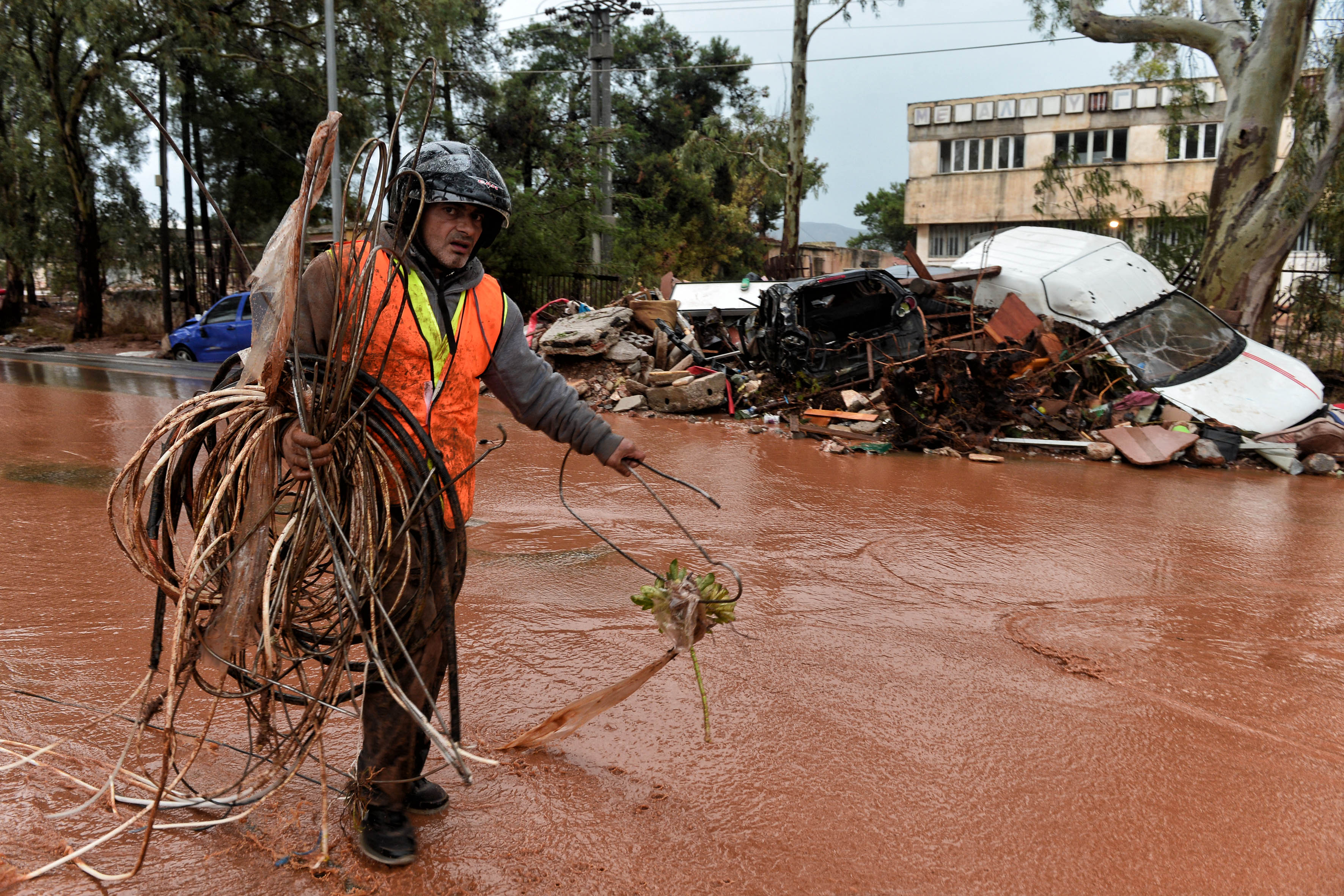 Ζωτικές υποδομές στο στόχαστρο ακραίων καιρικών φαινομένων