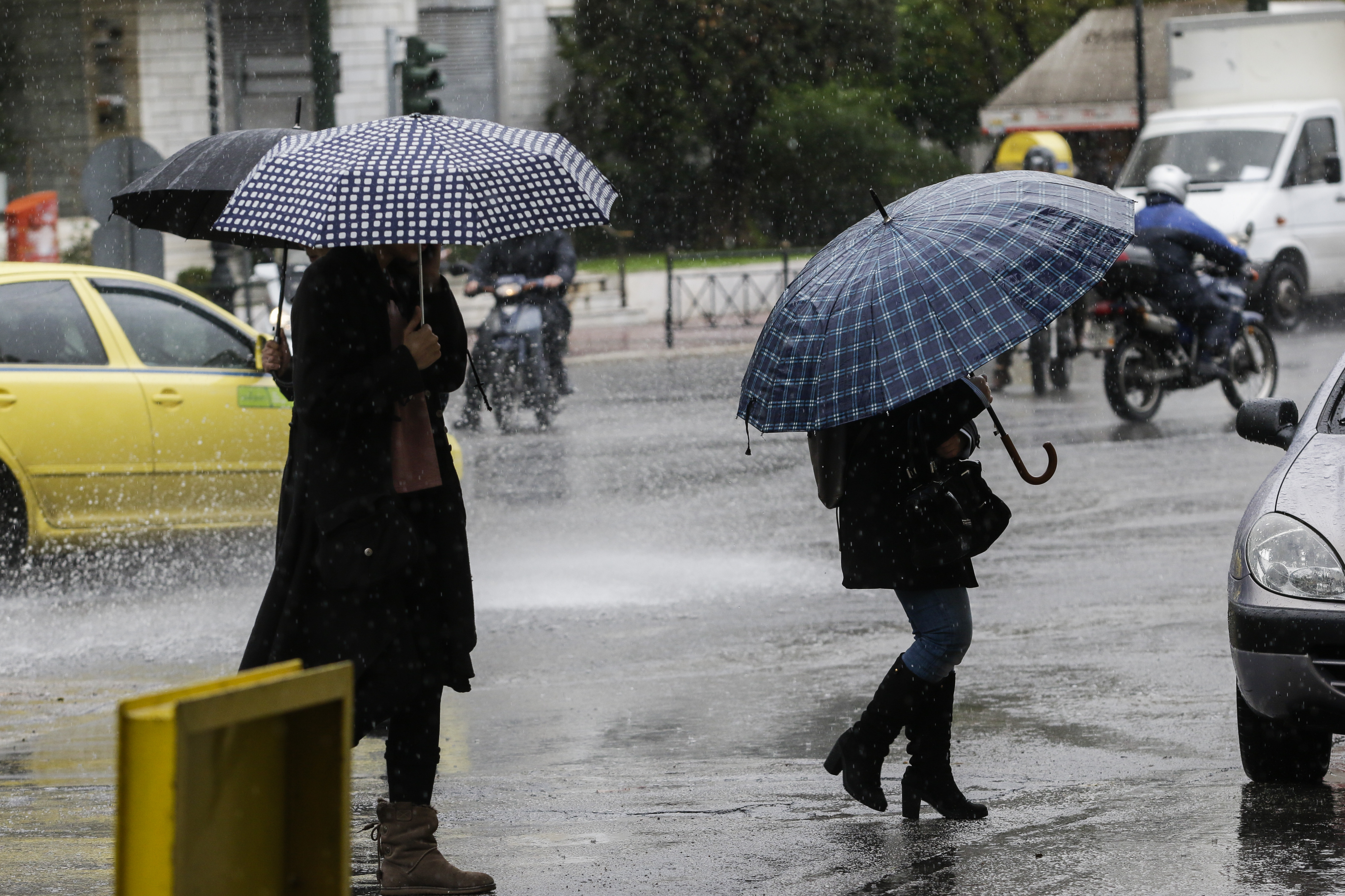 Αλλαγή καιρού: Βροχές και καταιγίδες από το απόγευμα