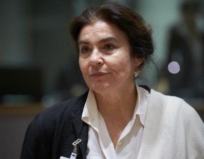 H Κονιόρδου φοβάται ανασχηματισμό και οργανώνεται